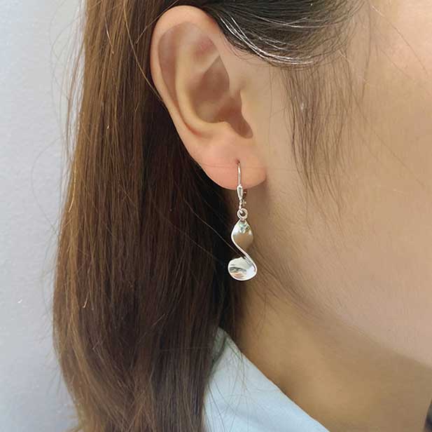 silver twist leverback earrings