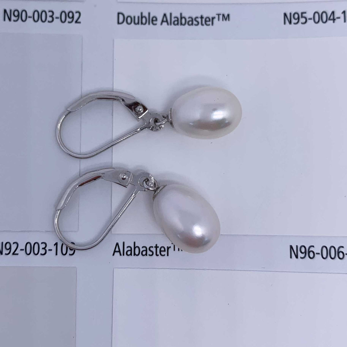 wihite pearl drop earring resene