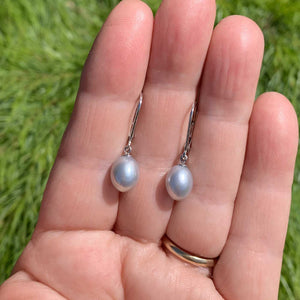 grey pearl drop earring silver