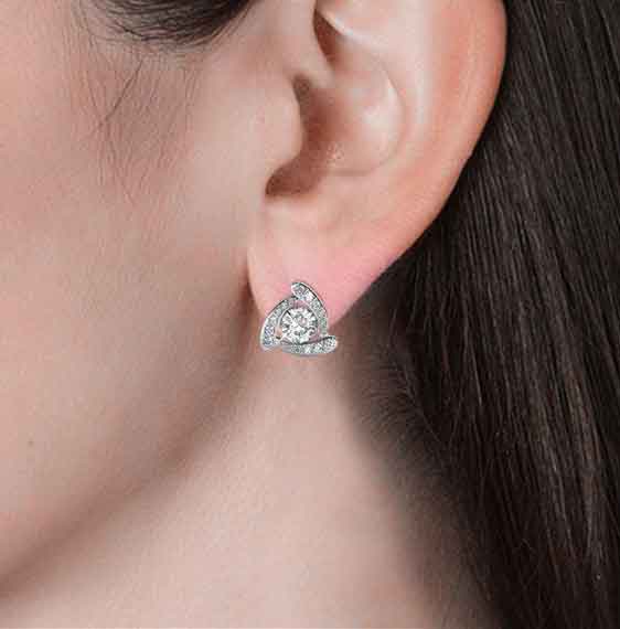 silver swarovski crystal stud earrings 