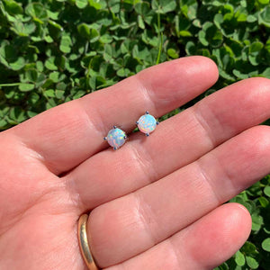 white opal silver stud earrings hand