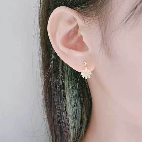 gold daisy earrings jewellery women girls