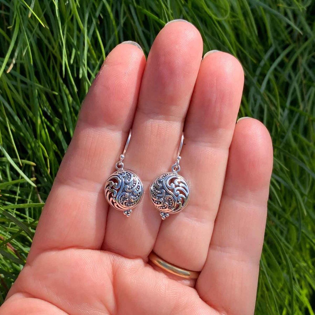 frenelle earrings jewellery silver koru