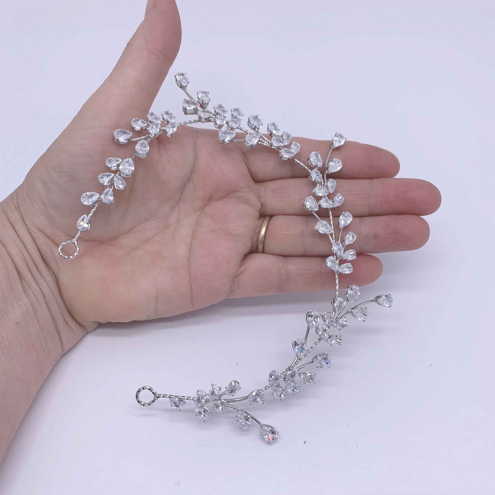 crystal hair vine spray