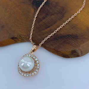 Frenelle Jewellery pearl crystal rose gold necklace