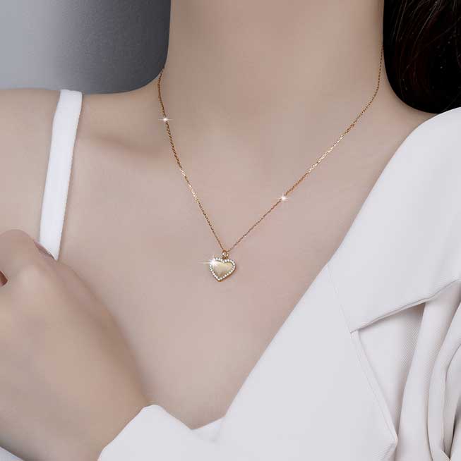 gold heart necklace diamonds