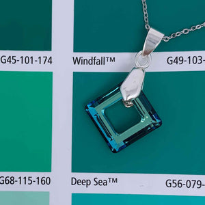 green crystal jewellery set