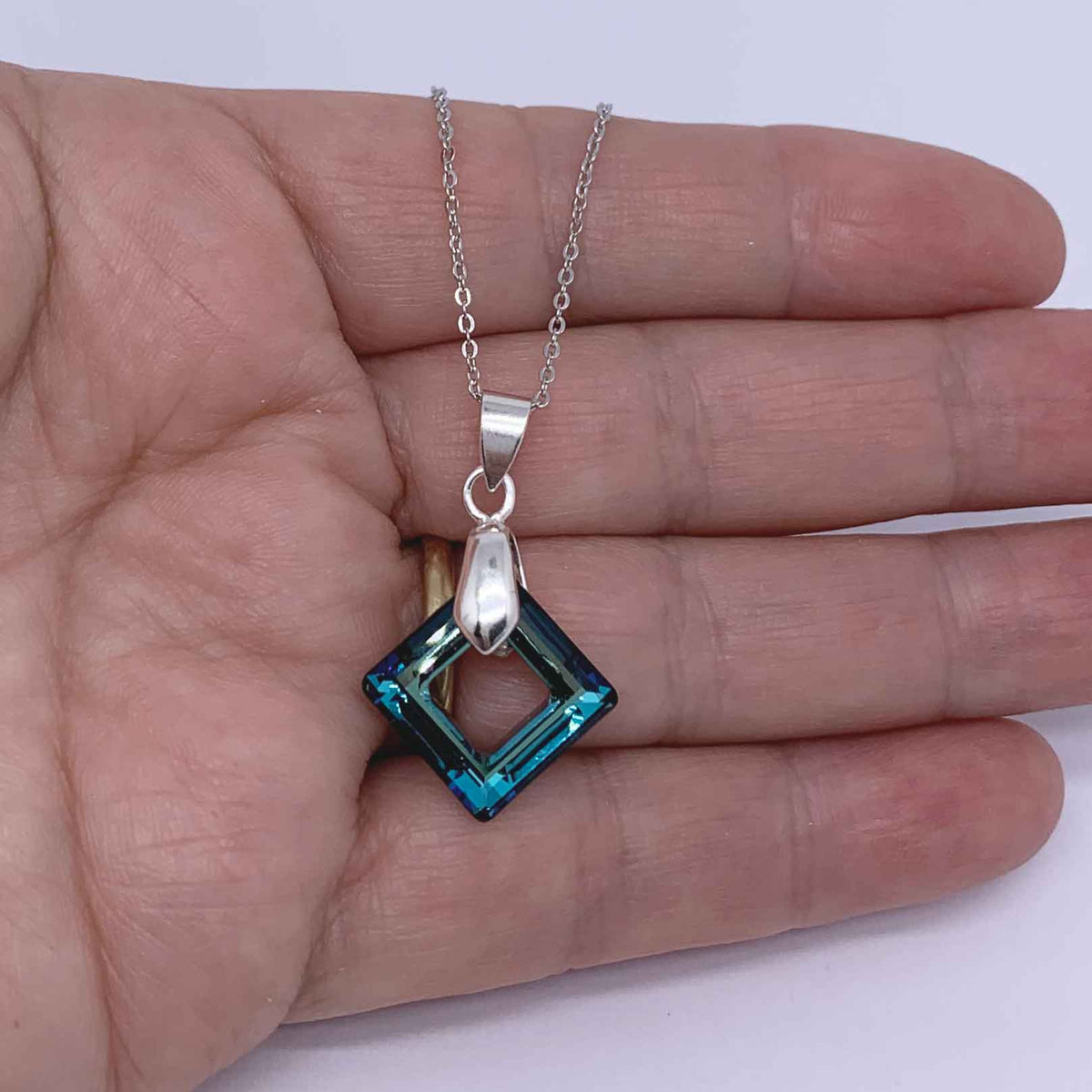 green crystal jewellery set