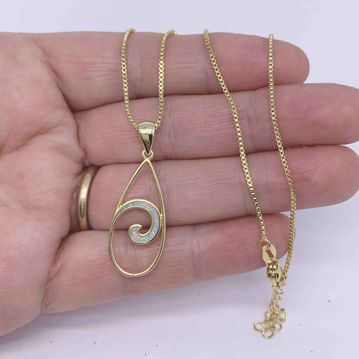 gold necklace koru maori design jewellery NZ