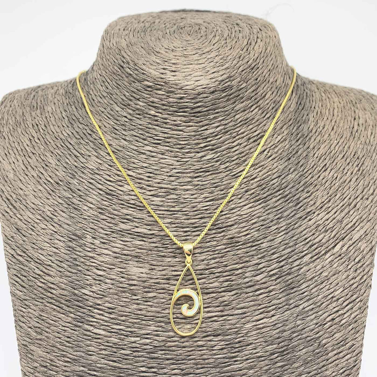 gold necklace koru maori design jewellery NZ