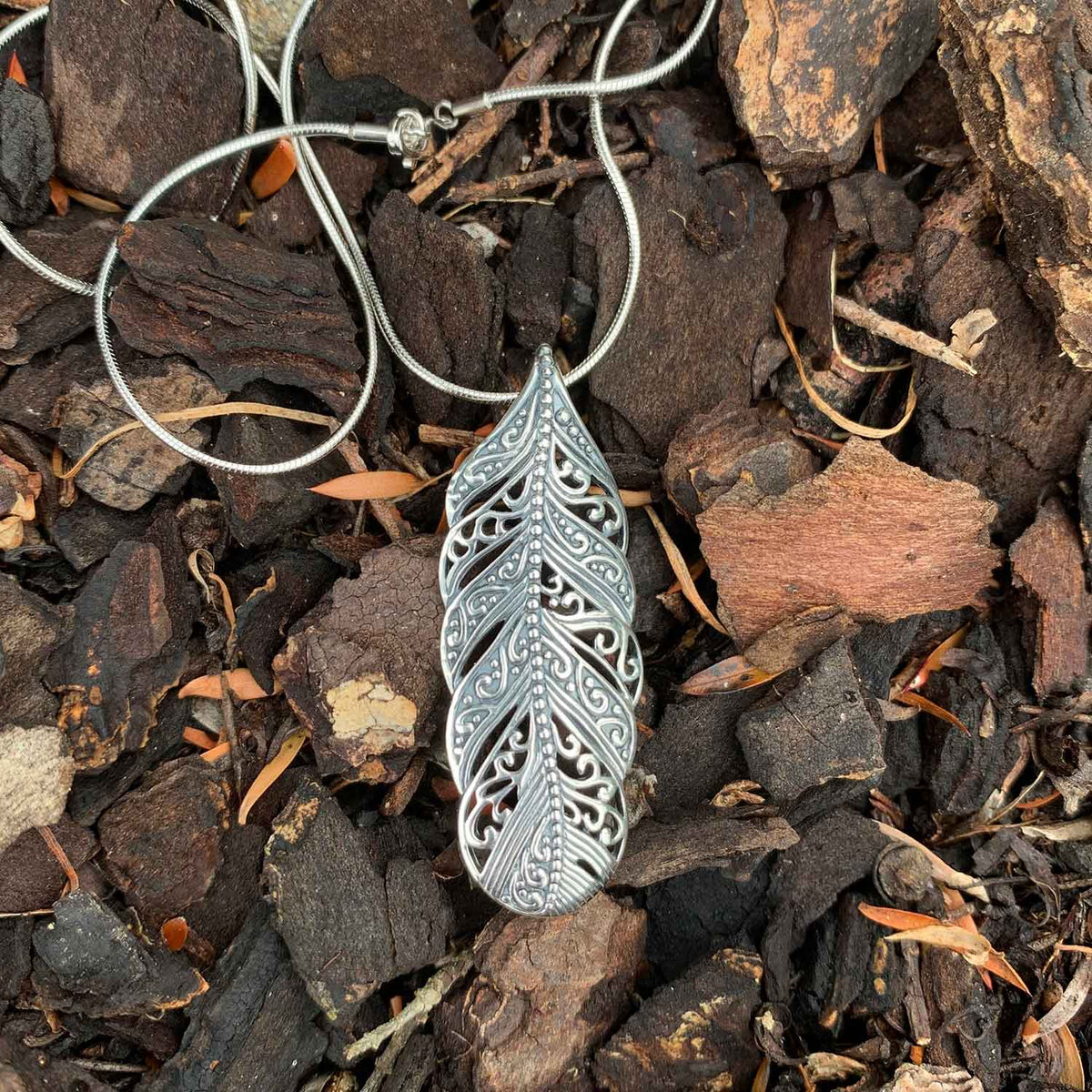 frenelle Jewellery necklace pendant silver maori koru