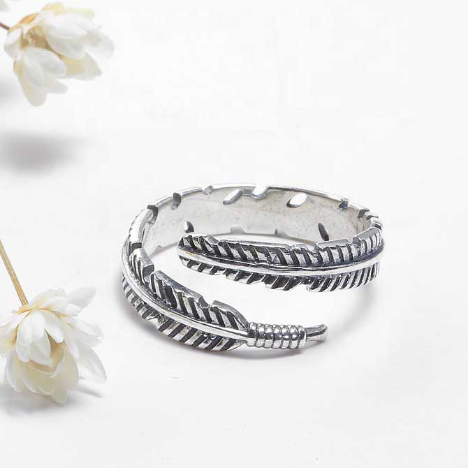 Silver adjustable feather ring jewellery