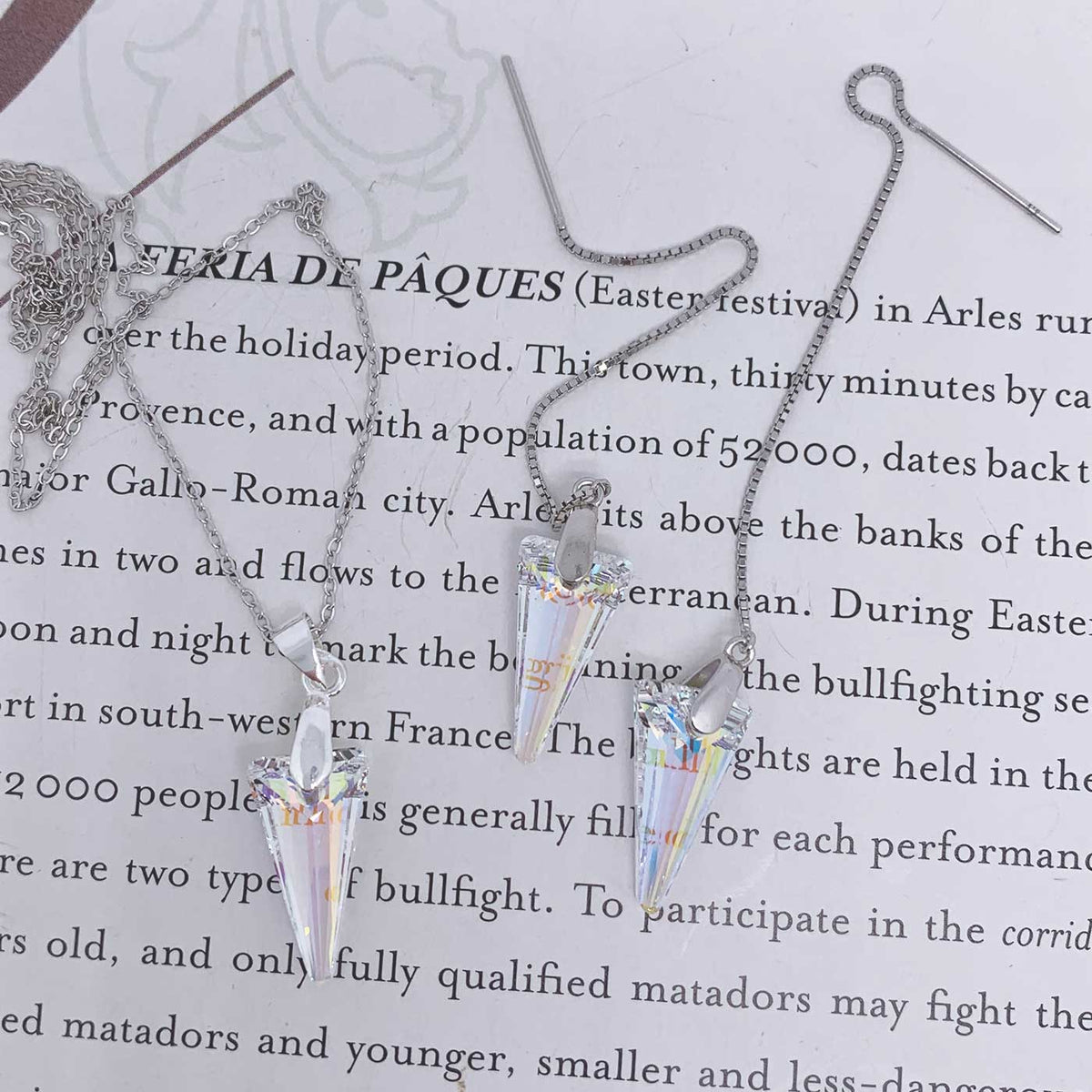 jewellery set crystal pendant on page