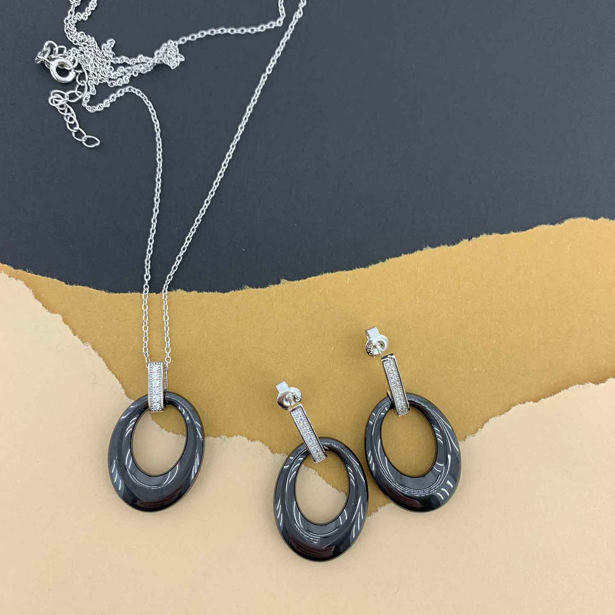 black and silver new zealand jewellery set