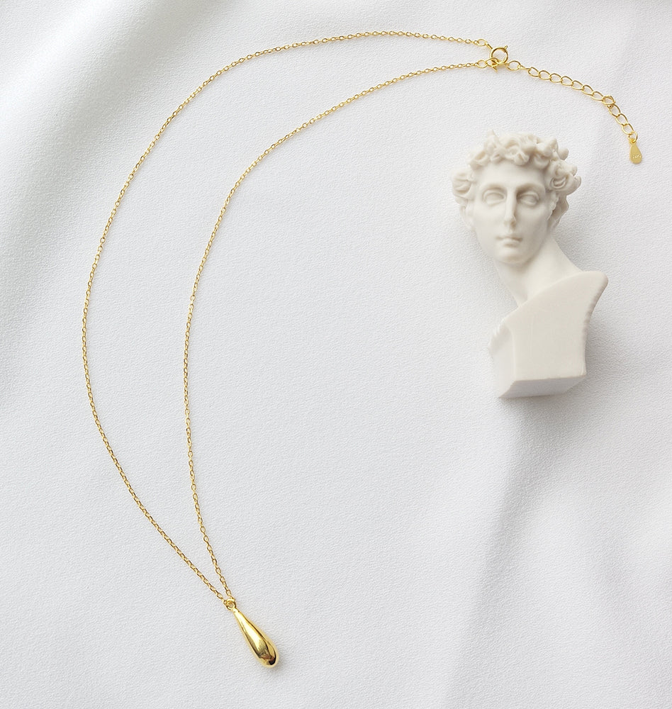 gold water drop pendant necklace