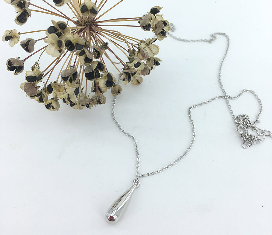 silver necklace teardrop waterdrop